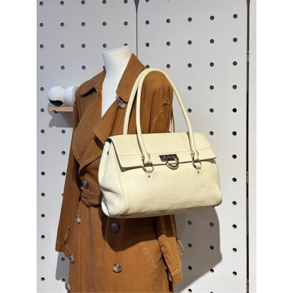 Ferragamo Women Pre-Loved Bag Very Good Condition